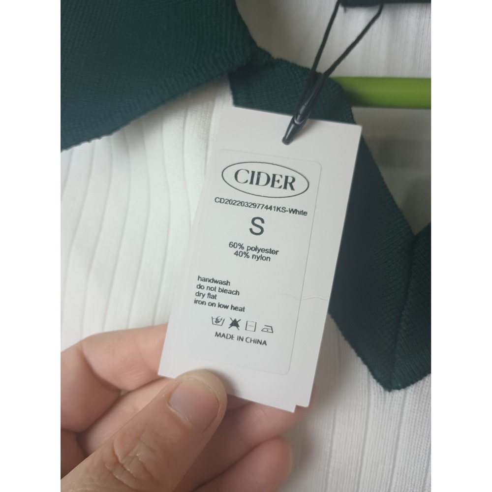 Cider Womens White Green Ribbed Knit Crop Polo Top Varsity Stripe Small NWT - Picture 3 of 4